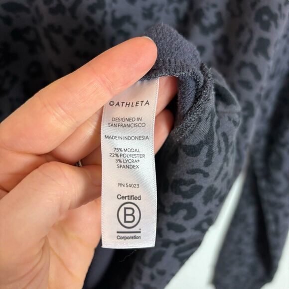 Athleta Pure Luxe Leopard Sweatshirt Top Spring Night Women's Small #502398 - Picture 8 of 8